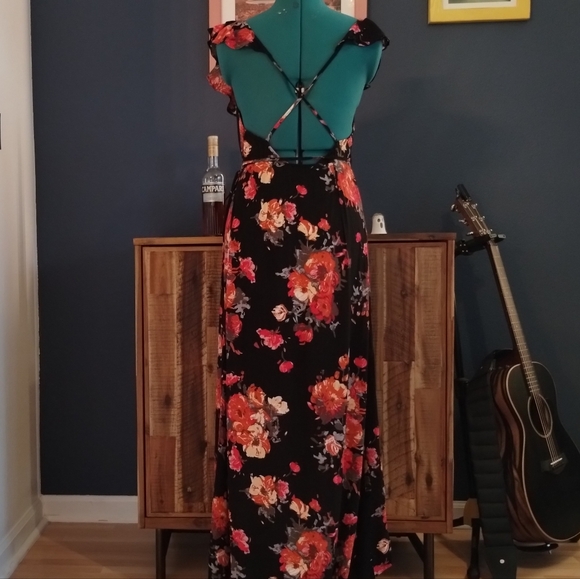 Delicious red and black floral Hi-Lo maxi sress true wrap, flexible sizing, M - Picture 4 of 6
